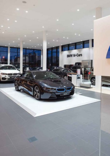 Samochod-Salon-Samochodowy-BMW-MCars-Conrada-ArchiVision-06-ikona